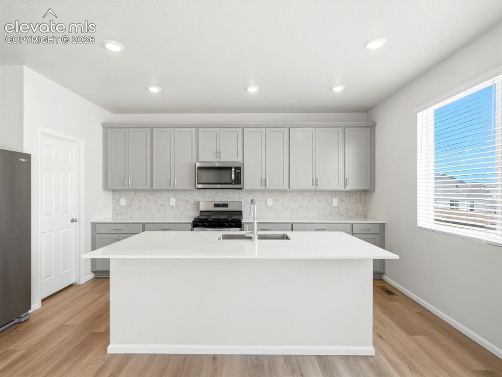Image 10 of 37: Kitchen