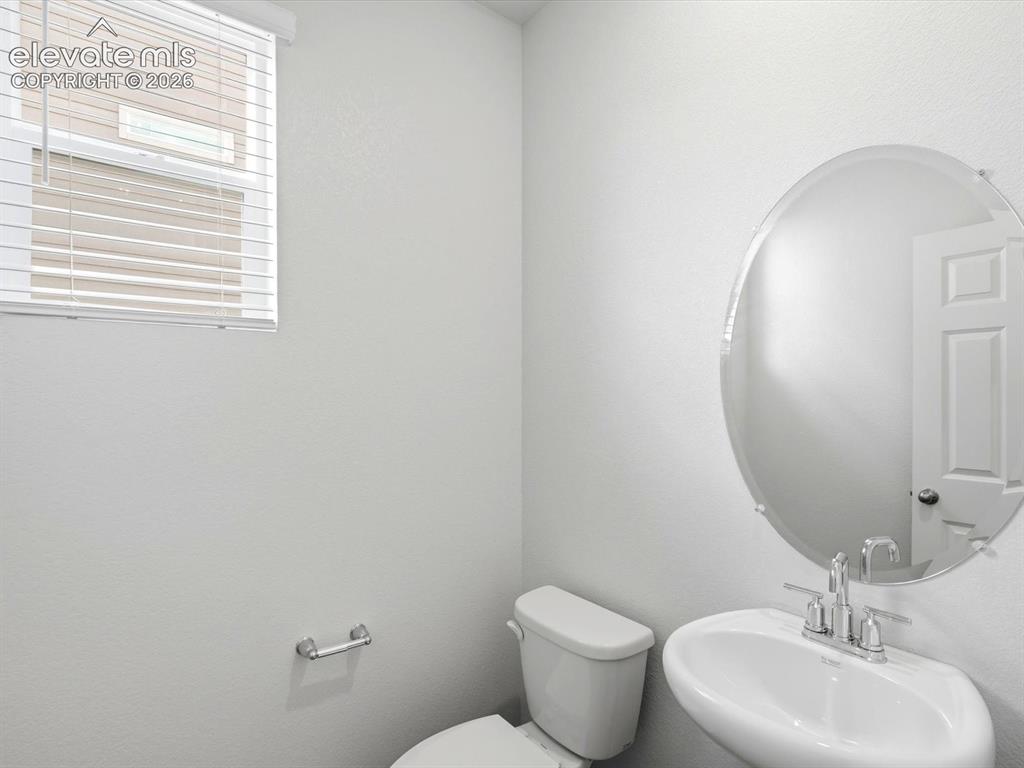 Image 7 of 37: Bathroom