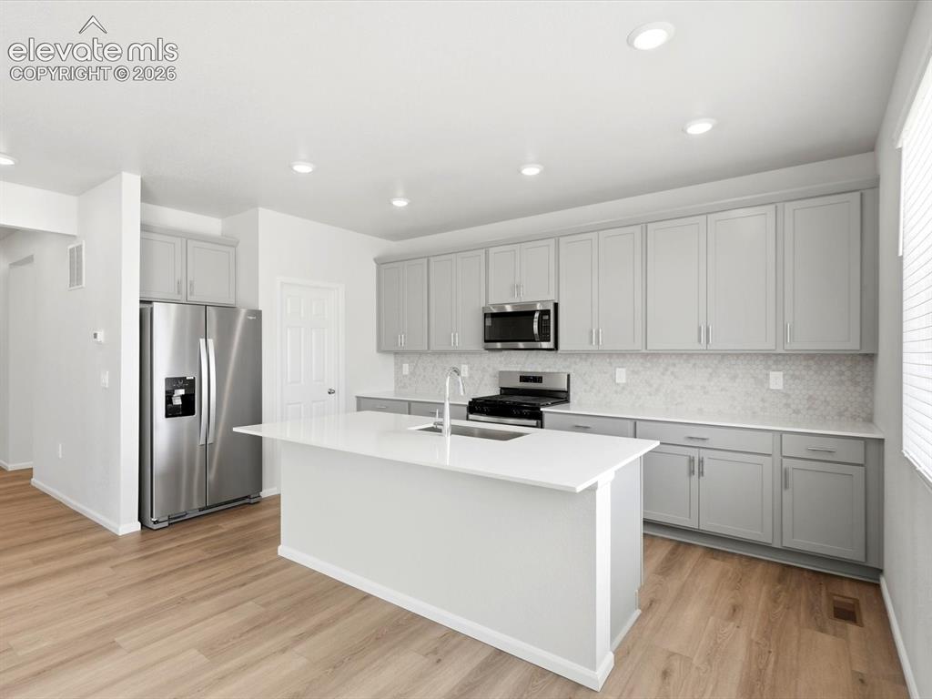 Image 8 of 37: Kitchen