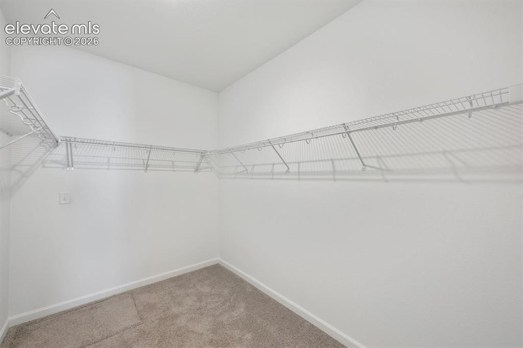 Image 19 of 22: Closet