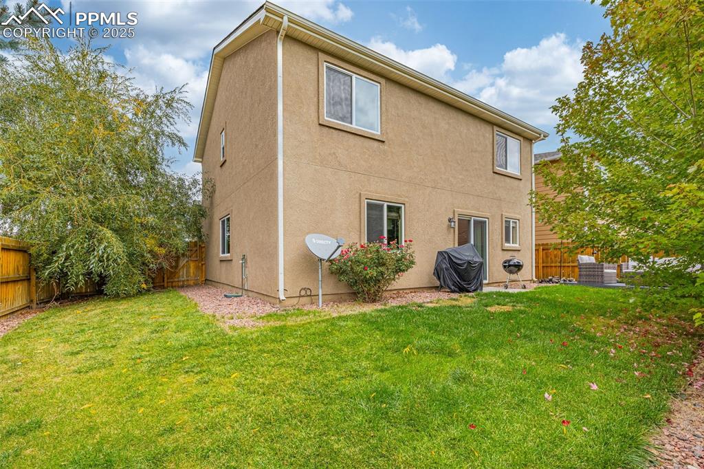 Image 28 of 29: Back of Structure