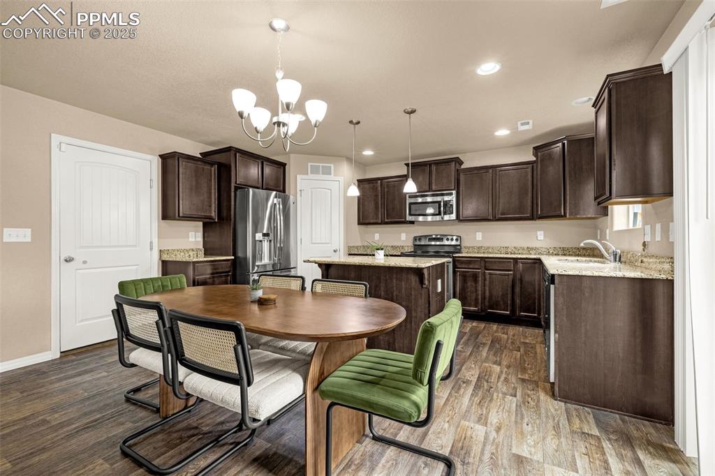 Image 7 of 29: Kitchen