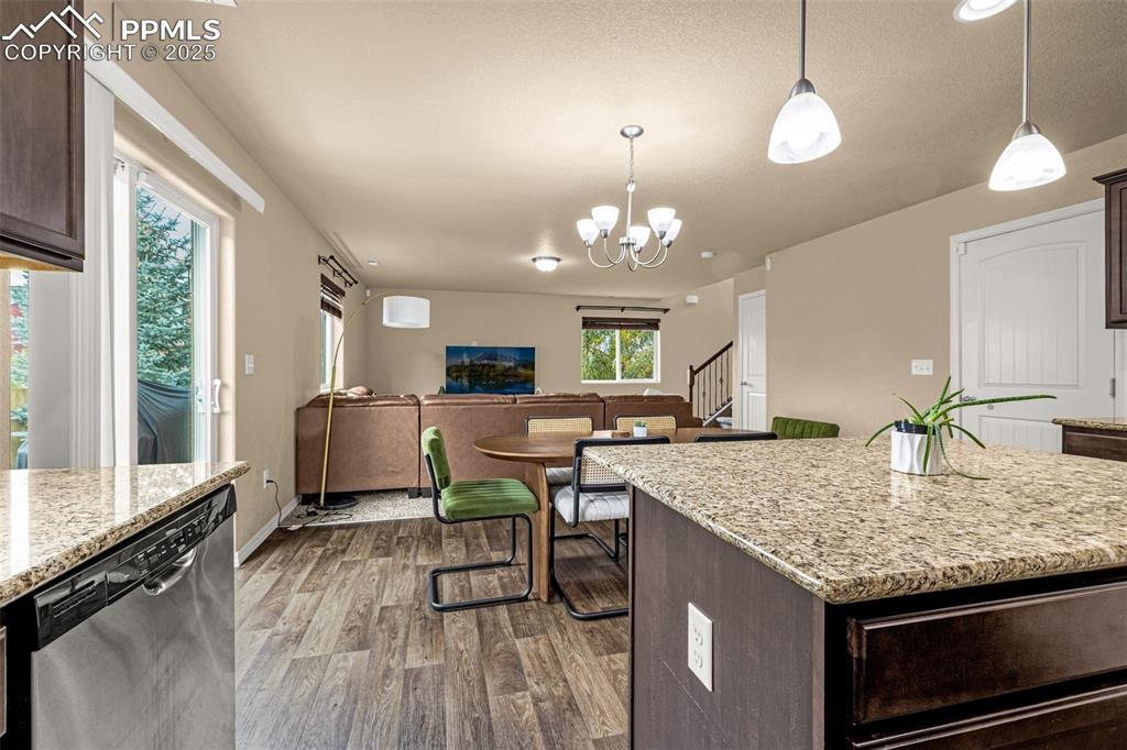 Image 9 of 29: Kitchen