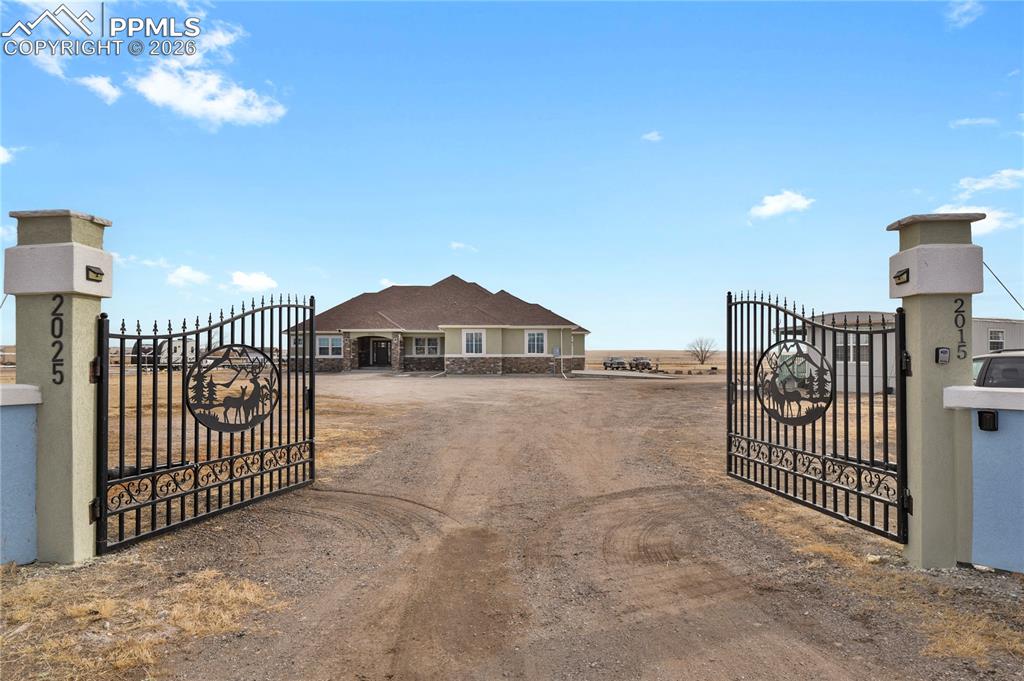 Image 48 of 48: Electric Entrace Gate 