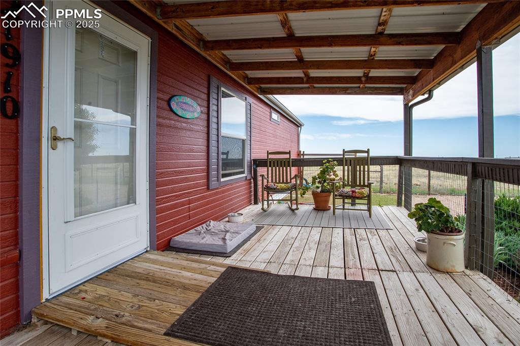 Image 8 of 50: Entry