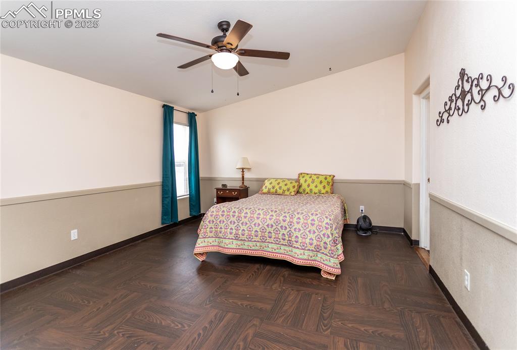 Image 9 of 50: Master Bedroom
