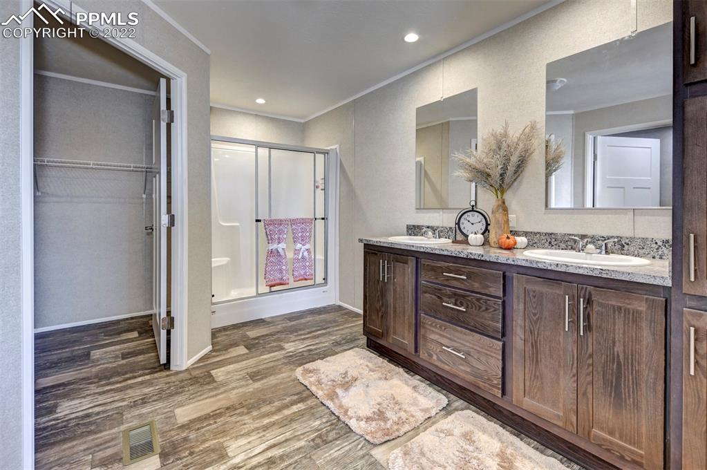 Listing 9478245, Image 34 of 36
