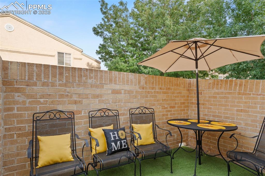 Image 32 of 42: Private enclosed patio