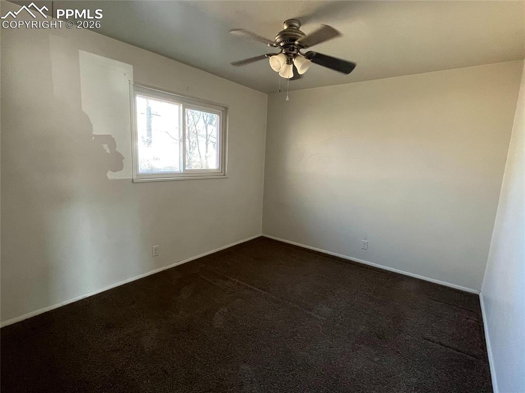 Image 14 of 15: Primary Bedroom