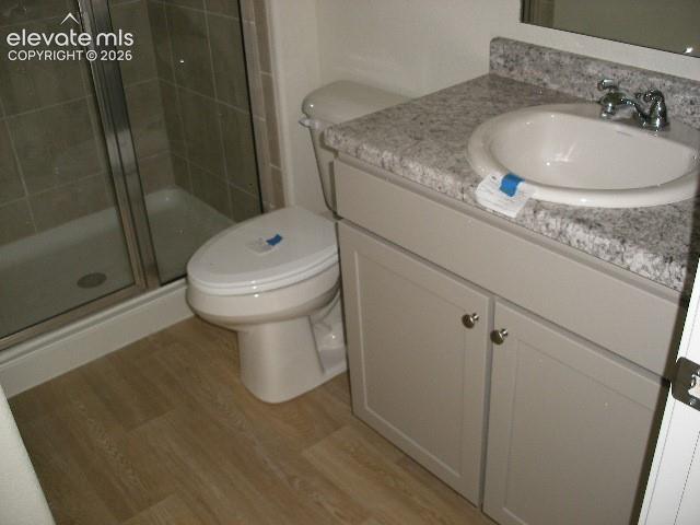 Image 8 of 24: Bathroom