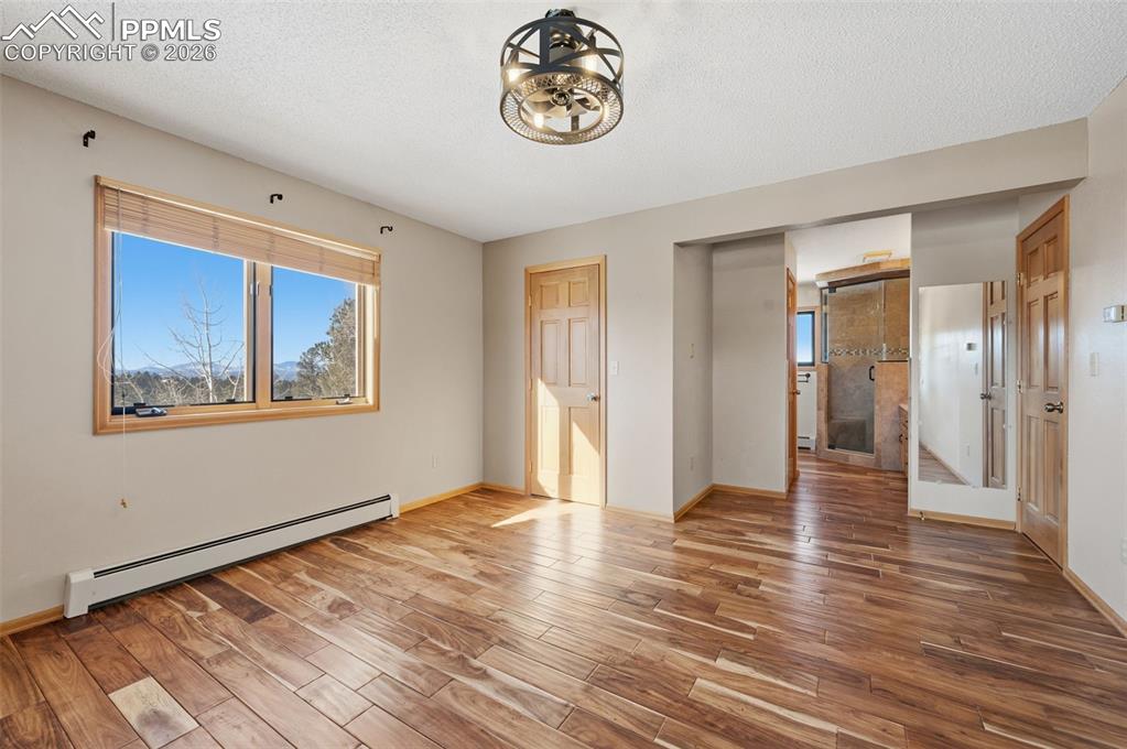 Image 13 of 36: Bedroom