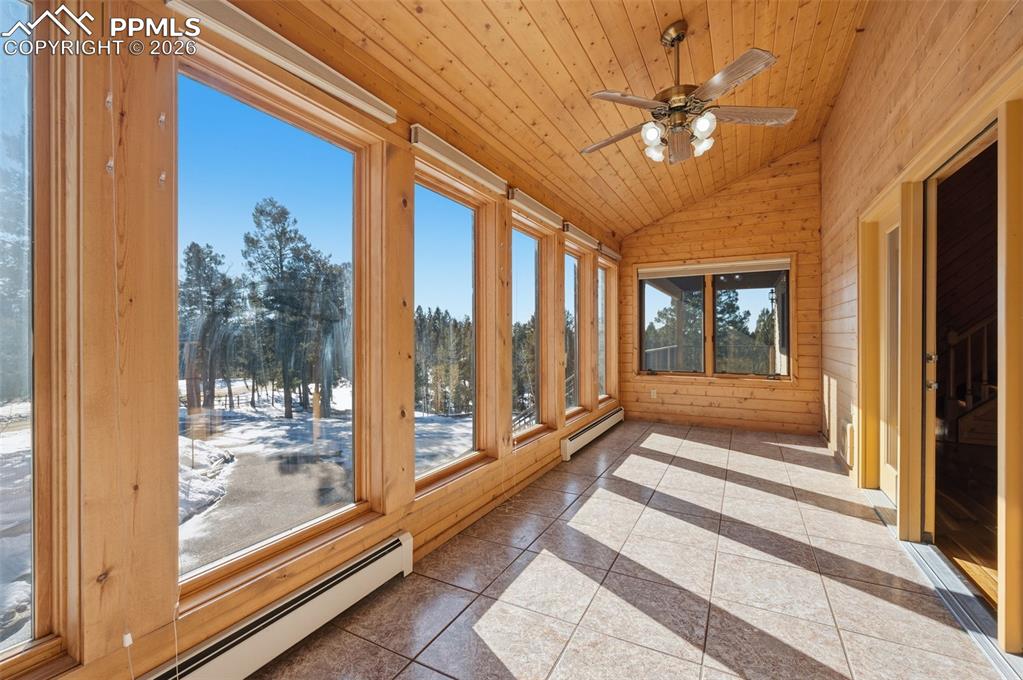 Image 16 of 36: Sun Room