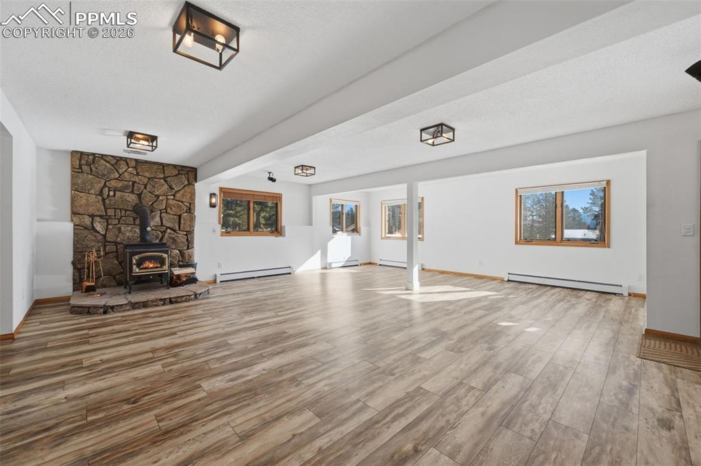 Image 22 of 36: Family Room