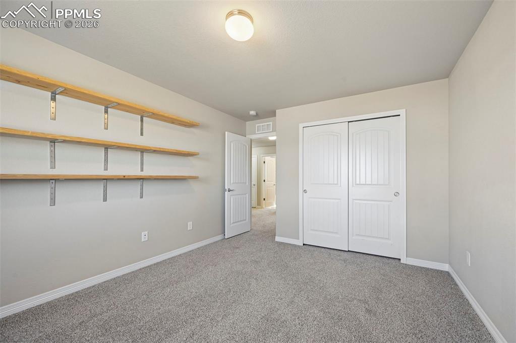 Image 15 of 30: Bedroom