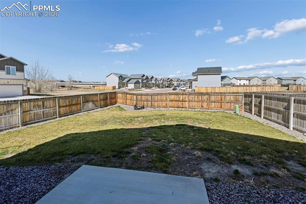 Image 29 of 30: Yard