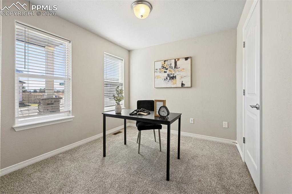 Image 4 of 30: Office