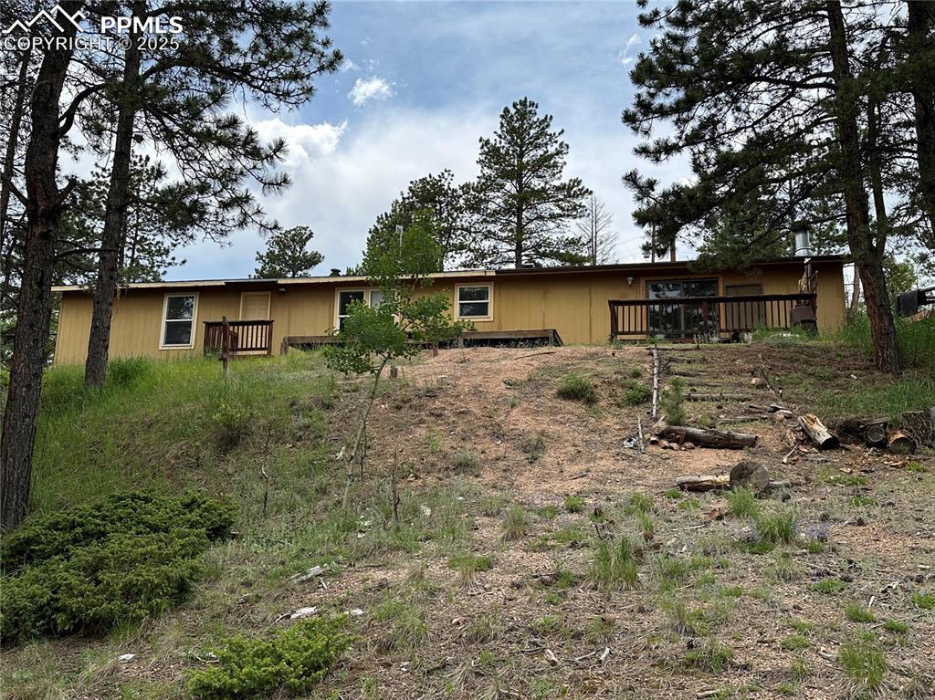 Image 16 of 19: Back of Structure