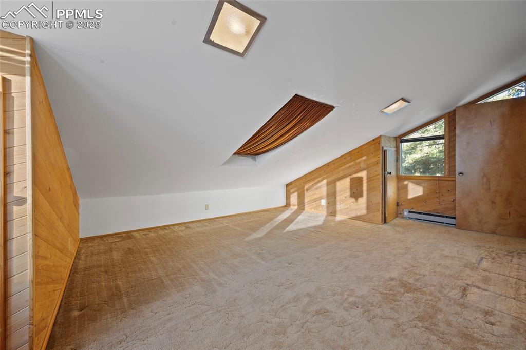 Image 23 of 45: Bonus Room