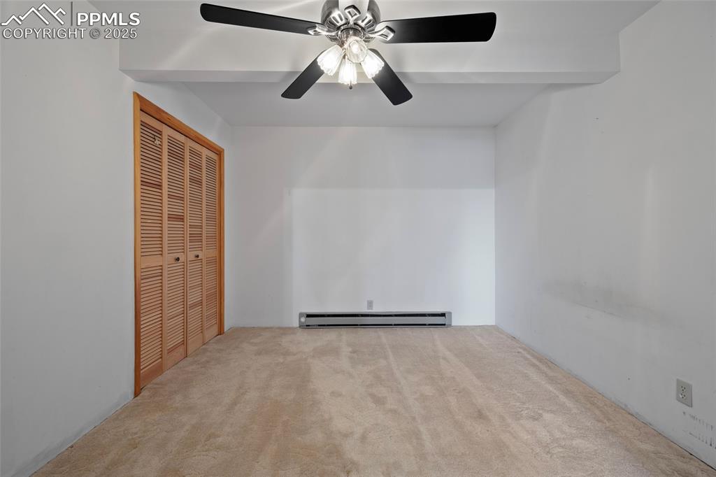 Image 28 of 45: Bedroom