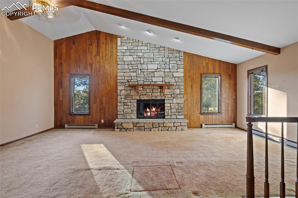 Image 6 of 45: Living Room