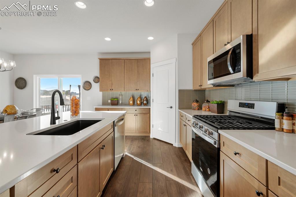Listing 9484476, Image 5 of 24