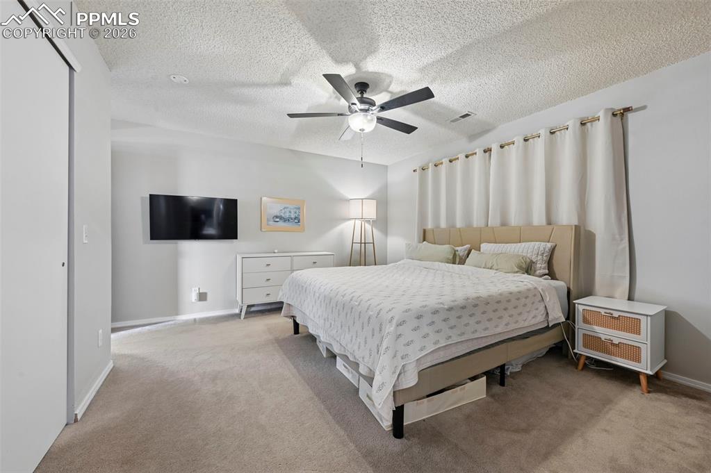 Image 24 of 36: Bedroom