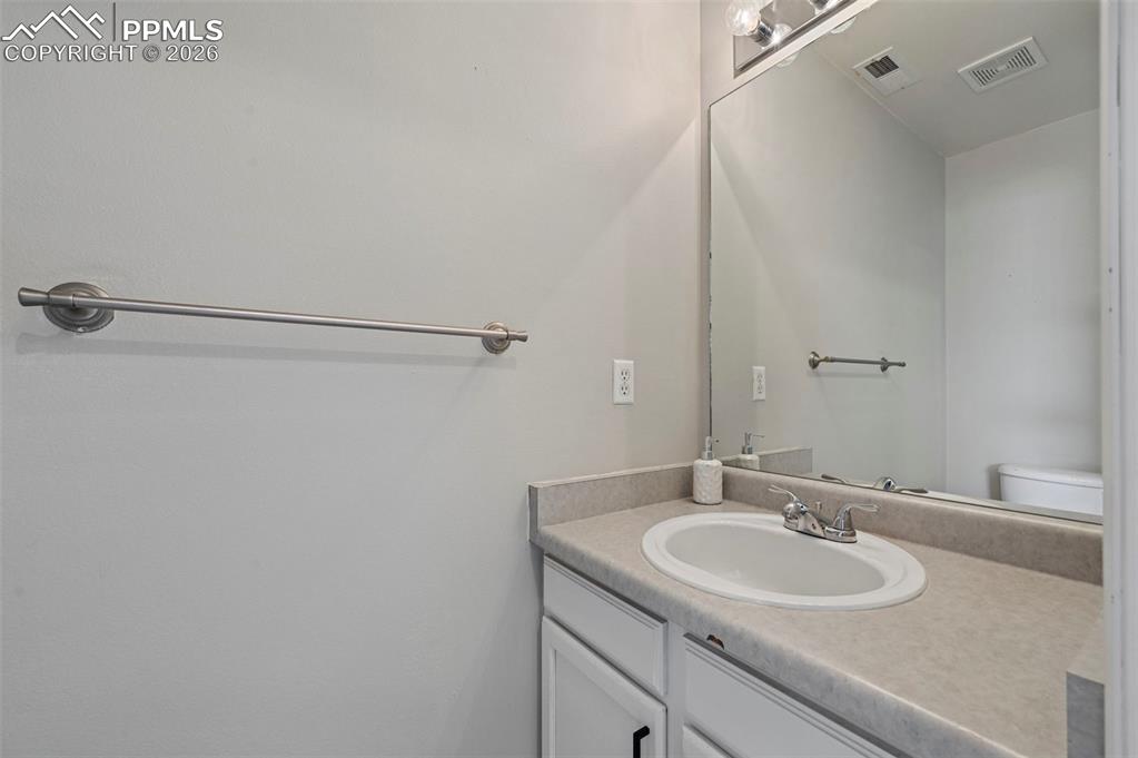 Image 4 of 36: Bathroom