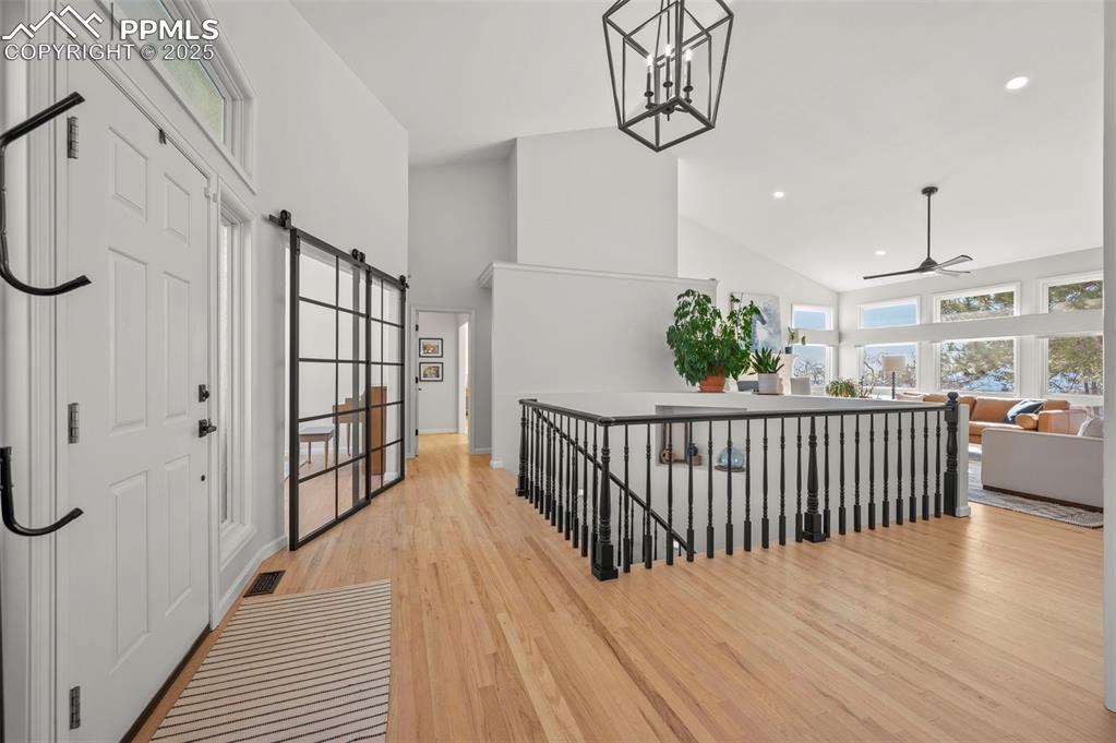 Image 3 of 50: Stunning natural oak floors