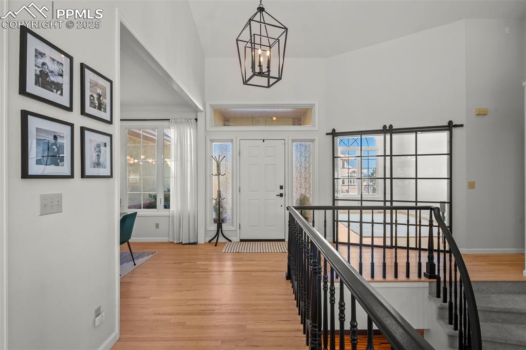 Image 4 of 50: Entry