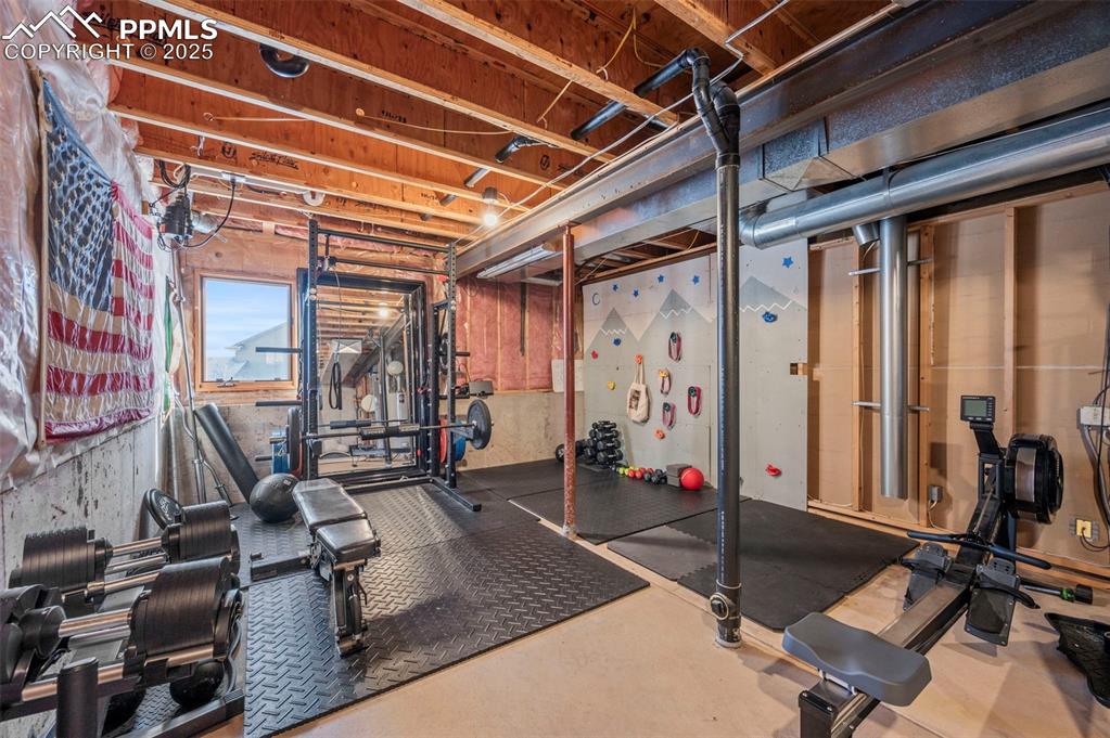 Image 44 of 50: Bonus Room