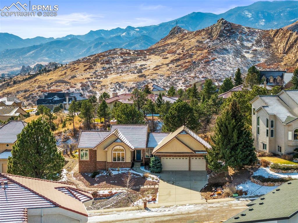 Image 48 of 50: Views