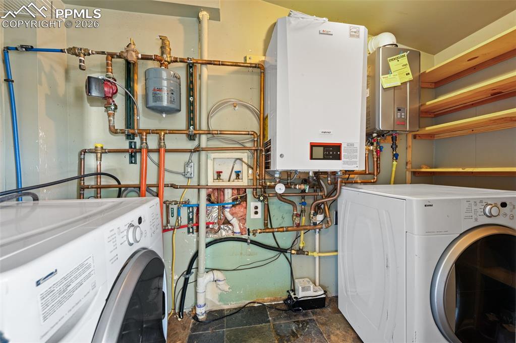 Image 15 of 36: Laundry