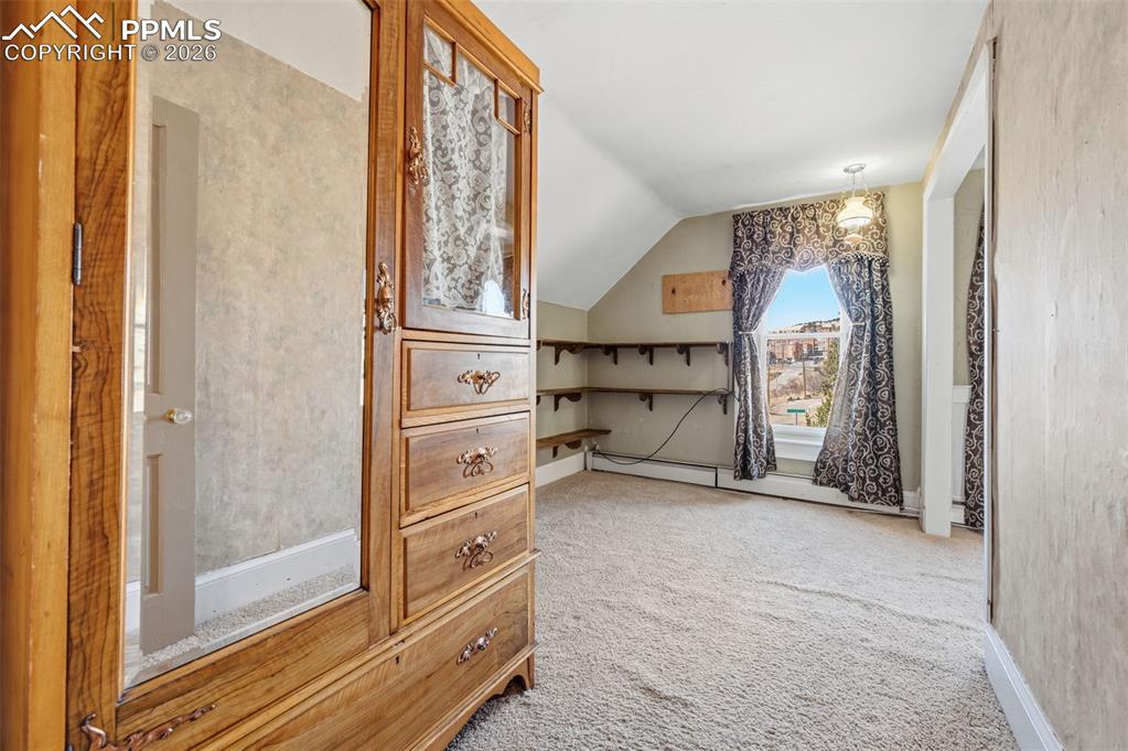 Image 21 of 36: Bonus Room