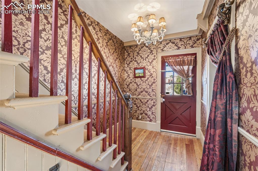 Image 5 of 36: Entry