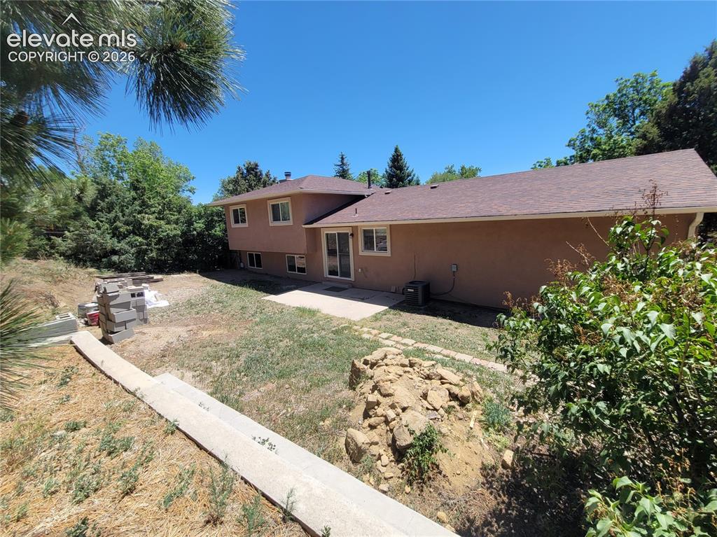 Image 19 of 20: Back of Structure