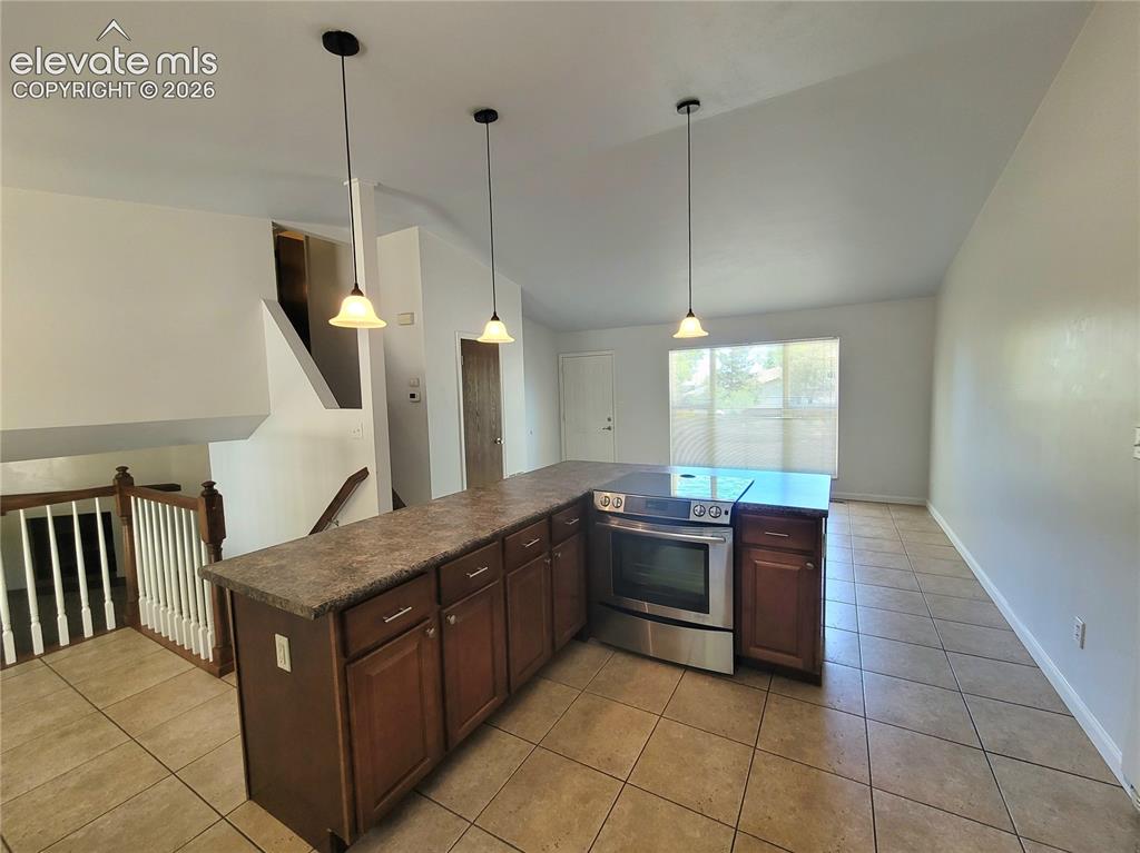 Image 2 of 20: Kitchen