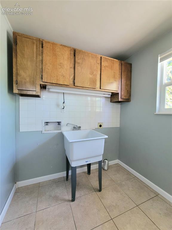 Image 8 of 20: In room with lower bath