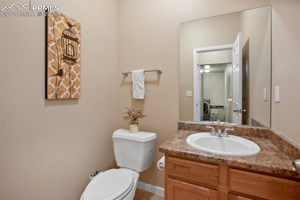 Image 14 of 29: Bathroom