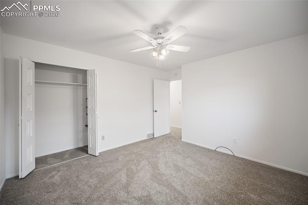 Image 14 of 49: Bedroom