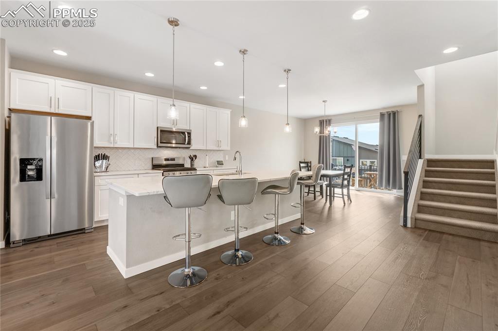 Image 16 of 42: Kitchen