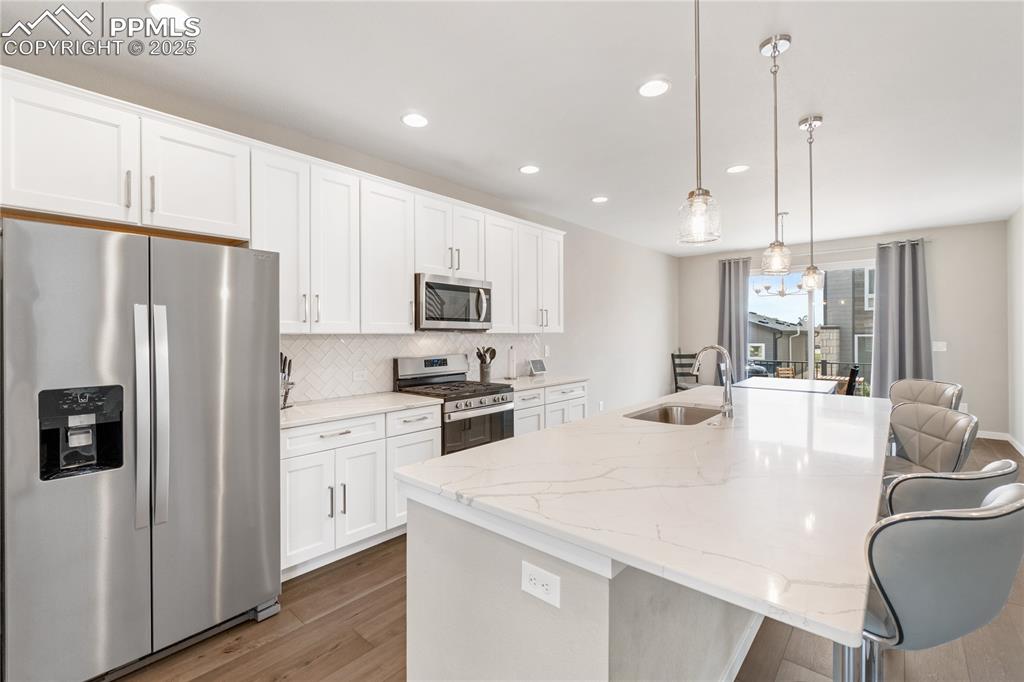 Image 18 of 42: Kitchen