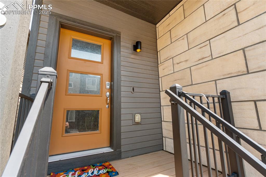 Image 4 of 42: Entry