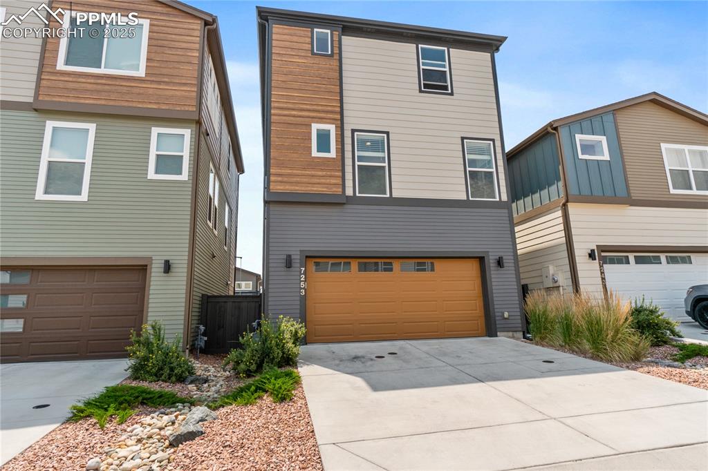 Image 41 of 42: Front of Structure