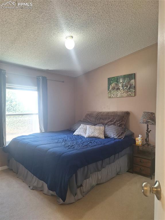 Image 31 of 39: Bedroom