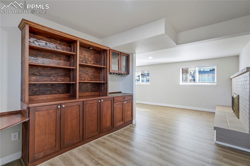 Image 34 of 40: Living Room