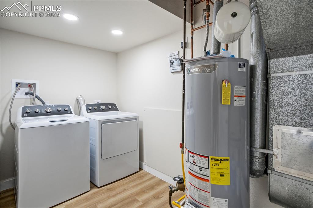 Image 39 of 40: Laundry