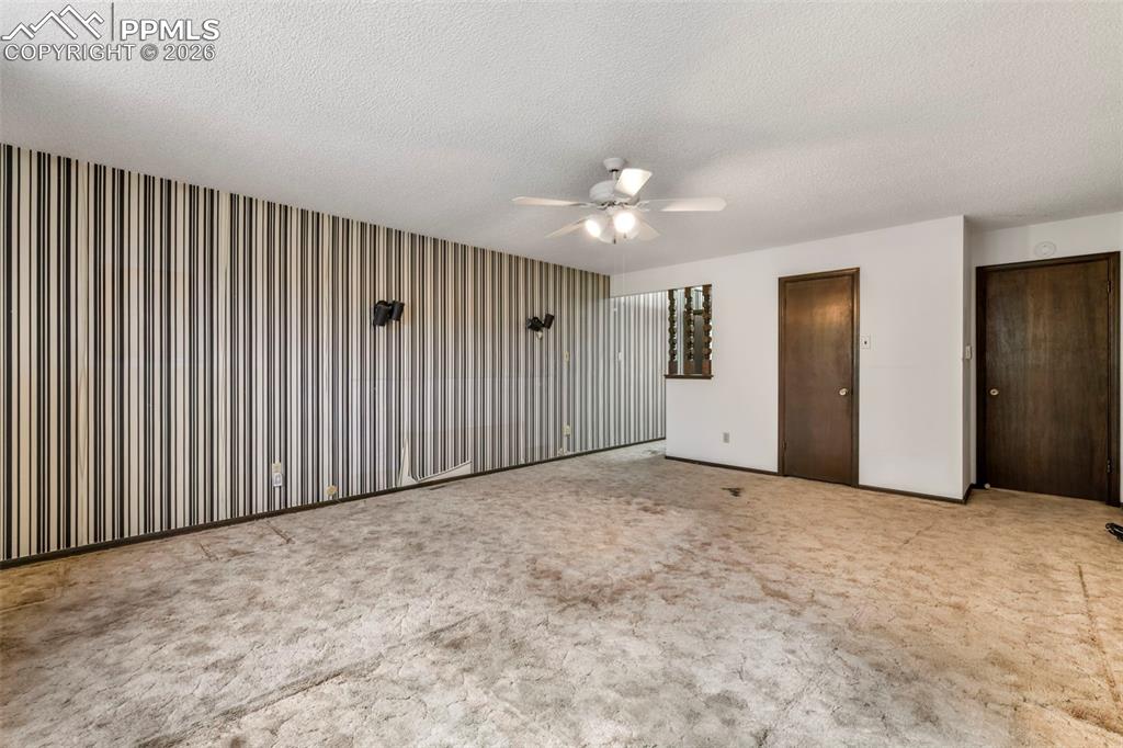 Image 16 of 50: Master Bedroom