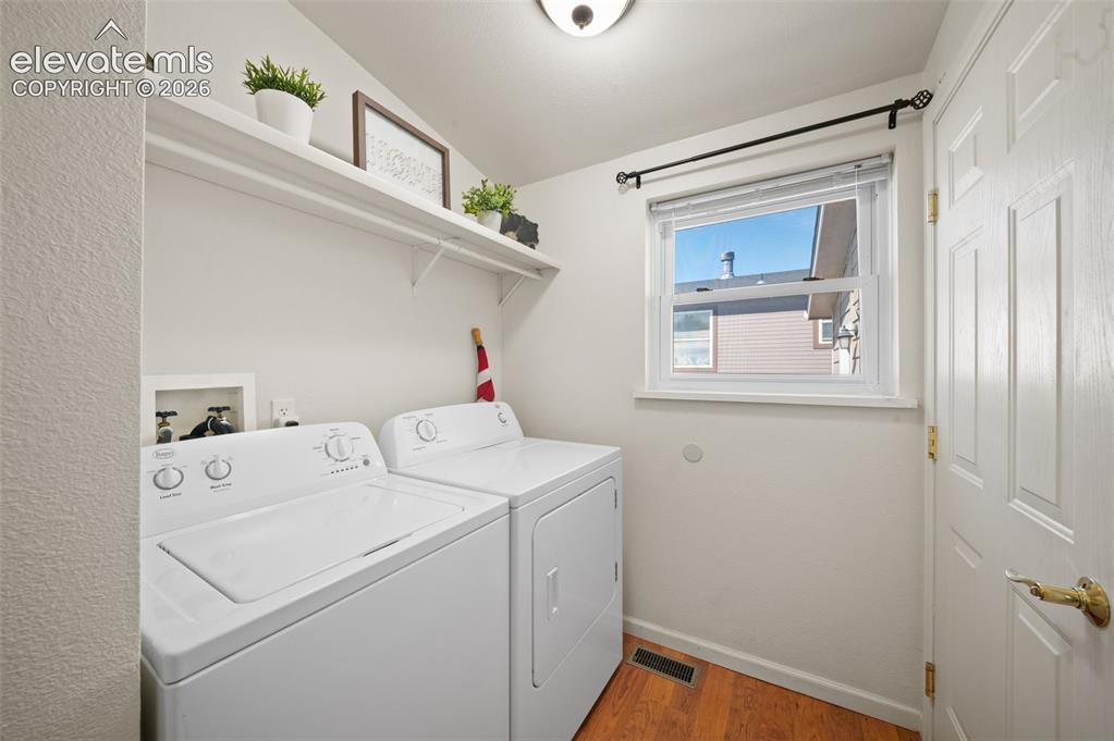 Image 19 of 27: Laundry