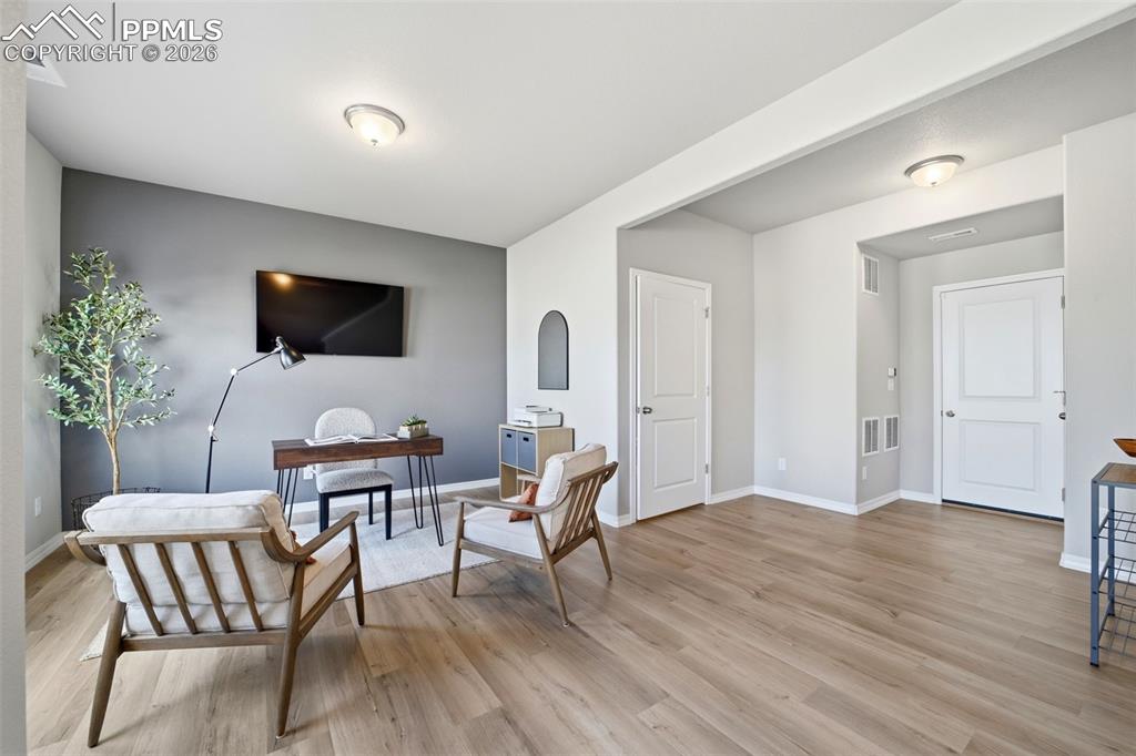 Image 3 of 44: Office