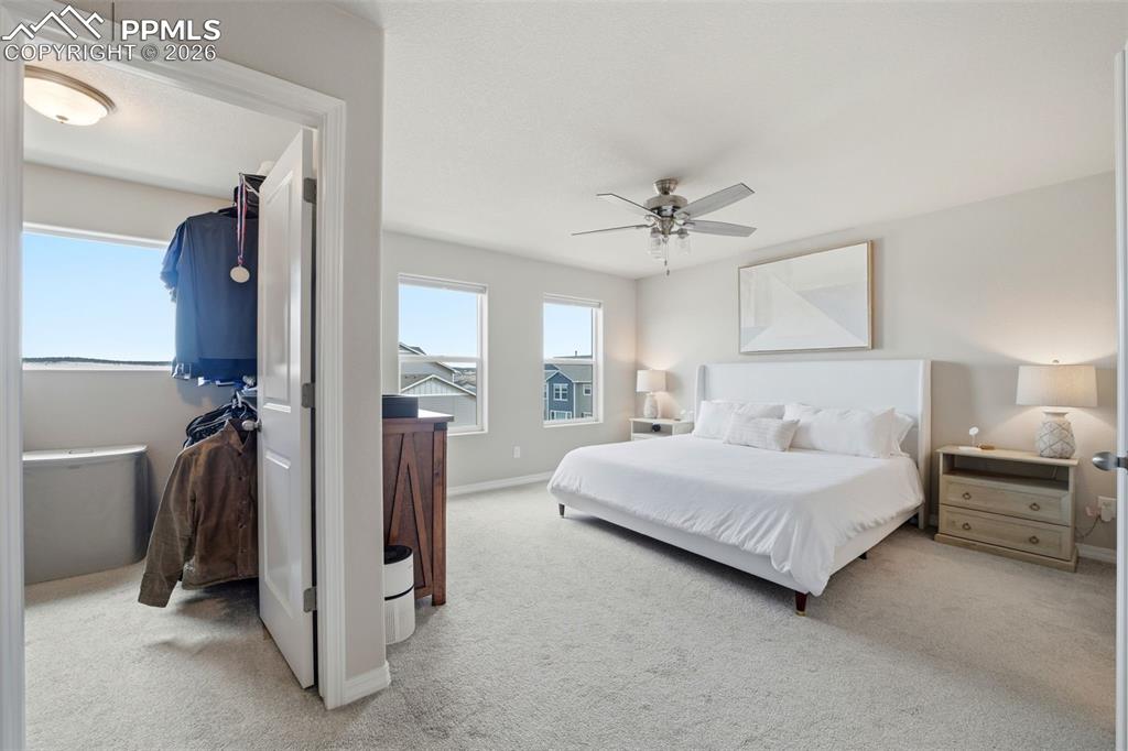 Image 30 of 44: Bedroom